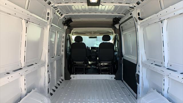 2026 Ram ProMaster Cargo Van Tradesman High Roof 136" WB w/Pass Seat