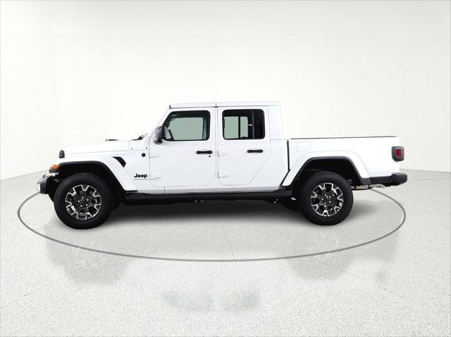 2026 Jeep Gladiator GLADIATOR SAHARA 4X4