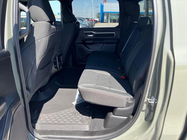 2026 Ram 1500 Big Horn Crew Cab 4x4 5'7" Box