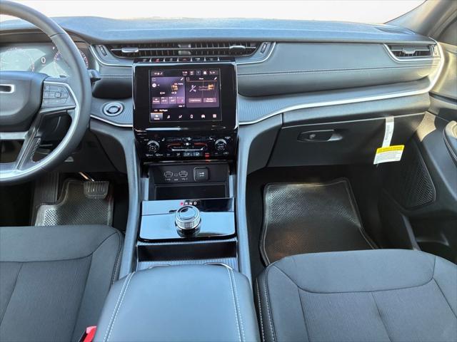 2026 Jeep Grand Cherokee GRAND CHEROKEE LAREDO 4X2