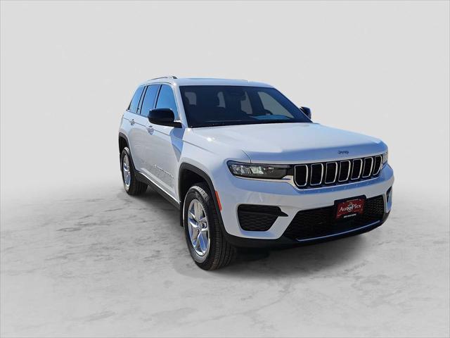 2026 Jeep Grand Cherokee GRAND CHEROKEE LAREDO X 4X2