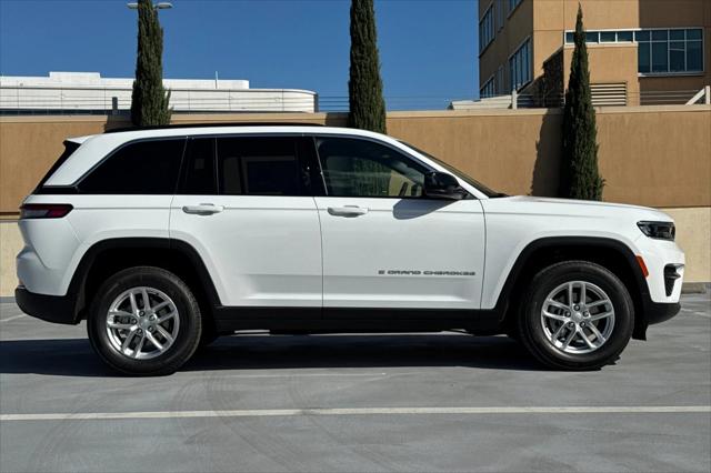 2026 Jeep Grand Cherokee GRAND CHEROKEE LAREDO X 4X4