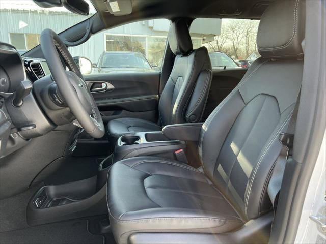 2026 Chrysler Pacifica PACIFICA SELECT AWD 2026 Chrysler Pacifica PACIFICA SELECT AWD