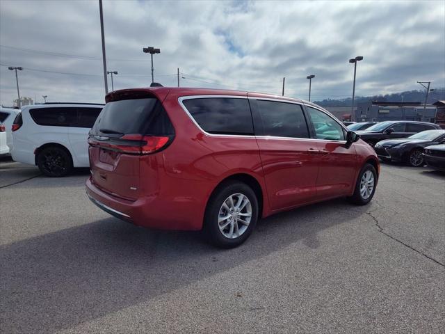 2026 Chrysler Pacifica PACIFICA SELECT AWD