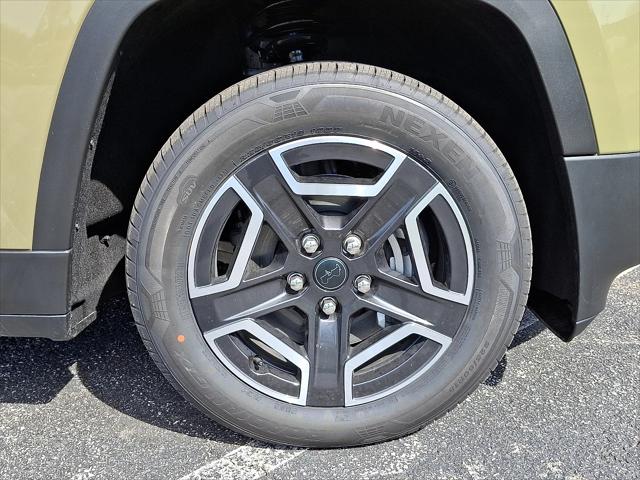 2026 Jeep Cherokee Laredo 4x4