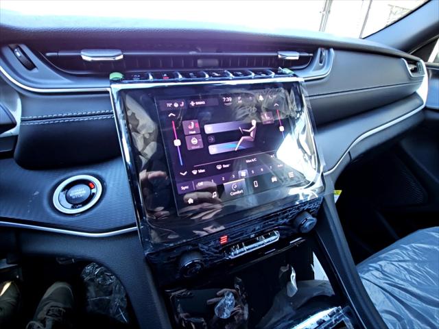 2026 Jeep Grand Cherokee Altitude 4x4