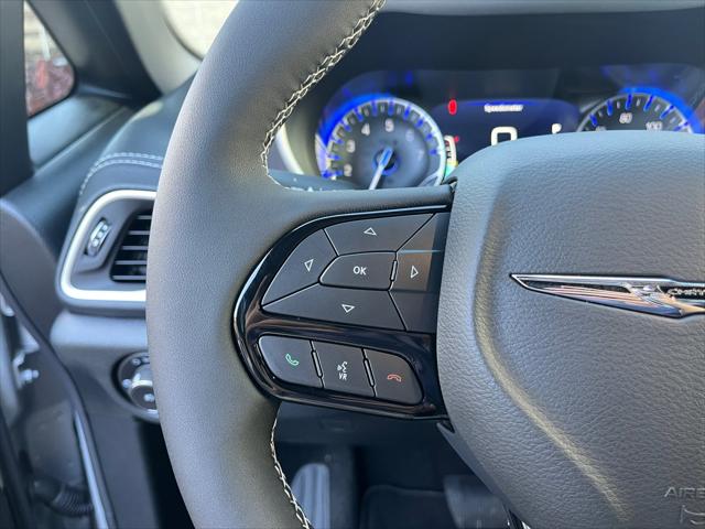 2026 Chrysler Pacifica Select AWD