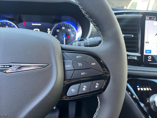 2026 Chrysler Pacifica Select AWD