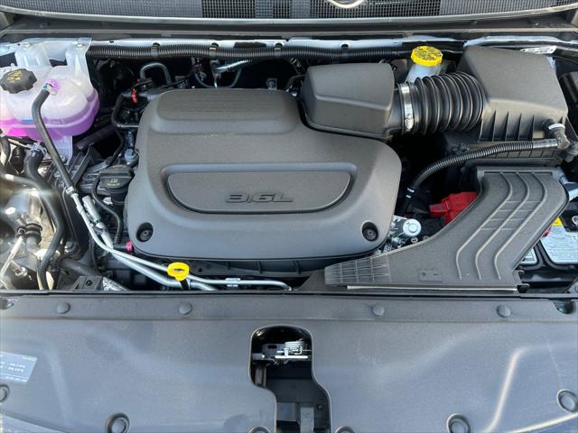 2026 Chrysler Pacifica Select AWD