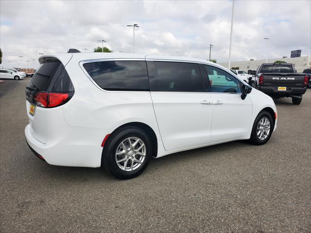 2026 Chrysler Voyager VOYAGER LX