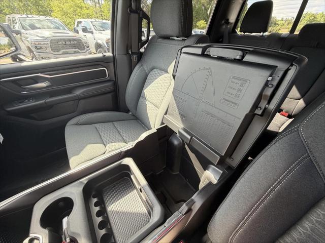 2026 Ram 1500 Big Horn Crew Cab 4x2 5'7" Box