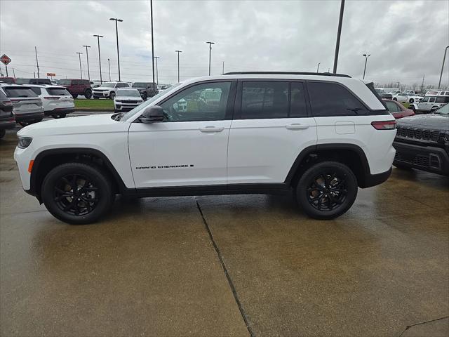 2026 Jeep Grand Cherokee GRAND CHEROKEE LAREDO ALTITUDE 4X4