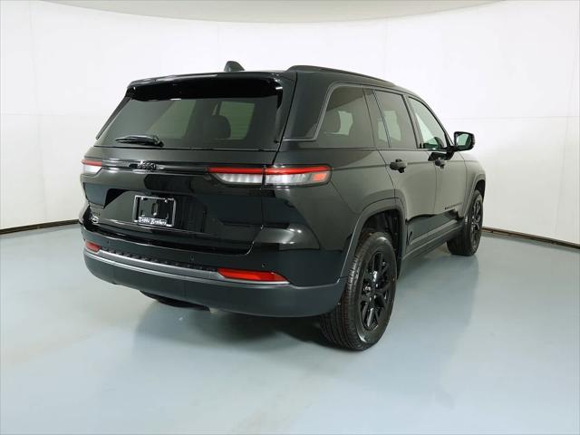 2026 Jeep Grand Cherokee GRAND CHEROKEE LAREDO ALTITUDE 4X4 2026 Jeep Grand Cherokee GRAND CHEROKEE LAREDO ALTITUDE 4X4