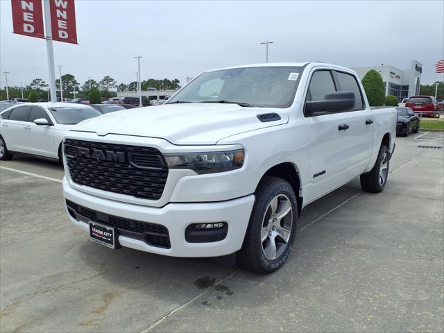 2026 RAM Ram 1500 RAM 1500 EXPRESS CREW CAB 4X2 57 BOX