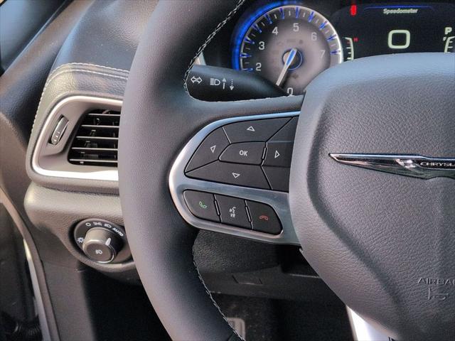 2026 Chrysler Pacifica Select AWD