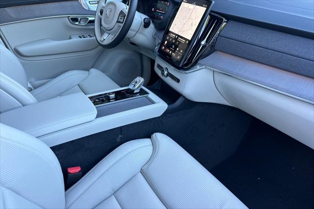 2026 Volvo XC90 Plug-In Hybrid Ultra, T8 AWD, Electric/Gasoline, Bright, 7 Seats