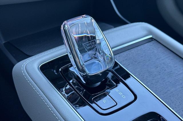2026 Volvo XC90 Plug-In Hybrid Ultra, T8 AWD, Electric/Gasoline, Bright, 7 Seats