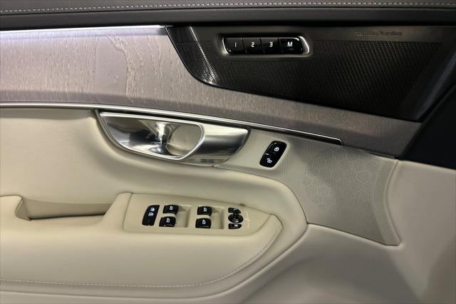 2026 Volvo XC90 Plug-In Hybrid Ultra, T8 AWD, Electric/Gasoline, Bright, 7 Seats