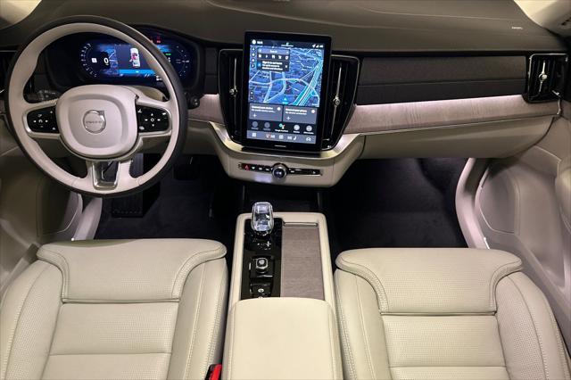 2026 Volvo XC90 Plug-In Hybrid Ultra, T8 AWD, Electric/Gasoline, Bright, 7 Seats