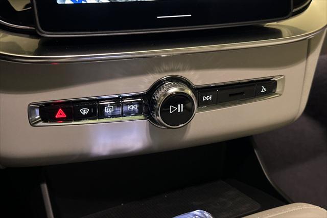 2026 Volvo XC90 Plug-In Hybrid Ultra, T8 AWD, Electric/Gasoline, Bright, 7 Seats