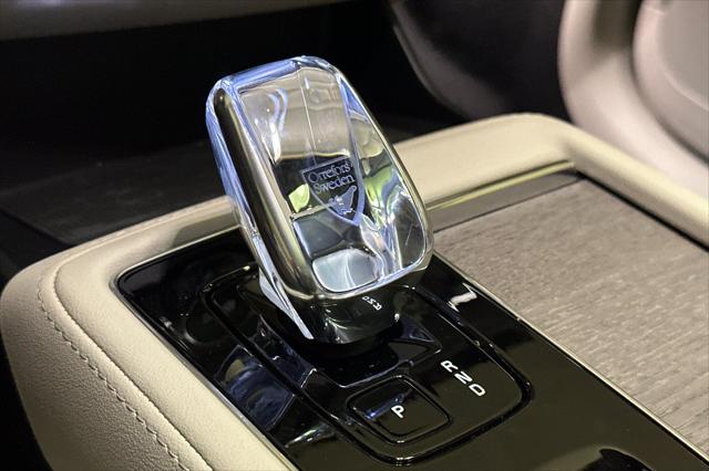 2026 Volvo XC90 Plug-In Hybrid Ultra, T8 AWD, Electric/Gasoline, Bright, 7 Seats