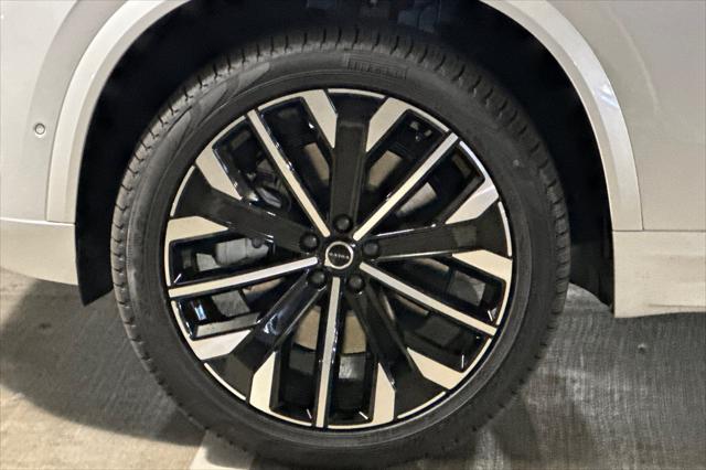 2026 Volvo XC90 Plug-In Hybrid Ultra, T8 AWD, Electric/Gasoline, Bright, 7 Seats