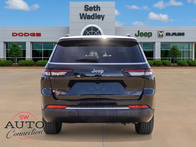 2023 Jeep Grand Cherokee L Laredo 4x2