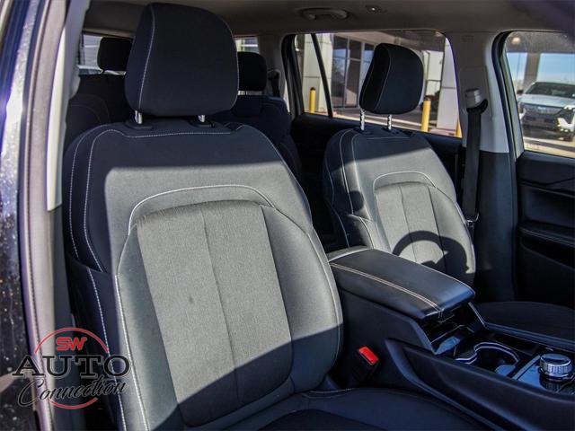 2023 Jeep Grand Cherokee L Laredo 4x2