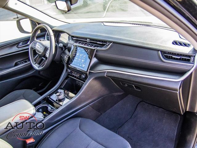 2023 Jeep Grand Cherokee L Laredo 4x2