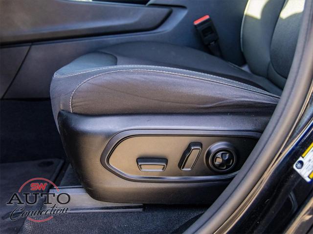 2023 Jeep Grand Cherokee L Laredo 4x2