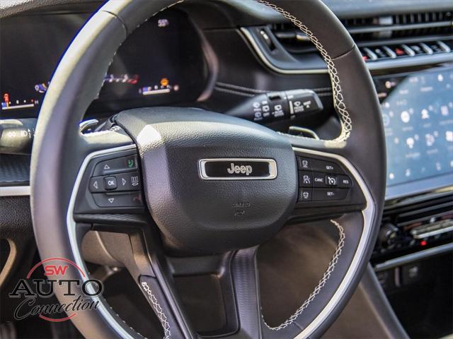 2023 Jeep Grand Cherokee L Laredo 4x2