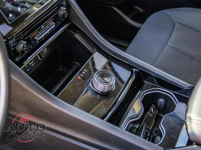 2023 Jeep Grand Cherokee L Laredo 4x2
