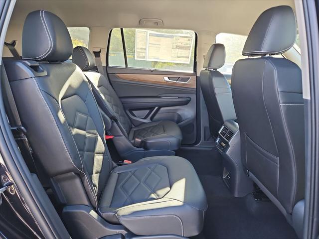 2026 Volkswagen Atlas SE with Technology