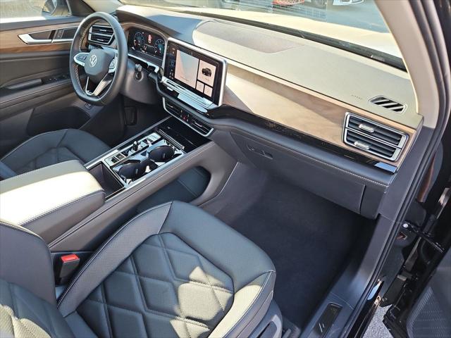 2026 Volkswagen Atlas SE with Technology