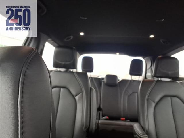 2026 Chrysler Pacifica Select AWD