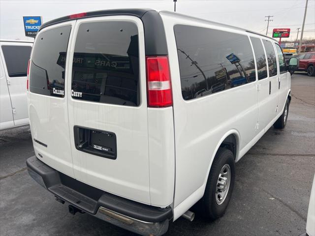 2025 Chevrolet Express Passenger RWD 3500 Extended Wheelbase LT