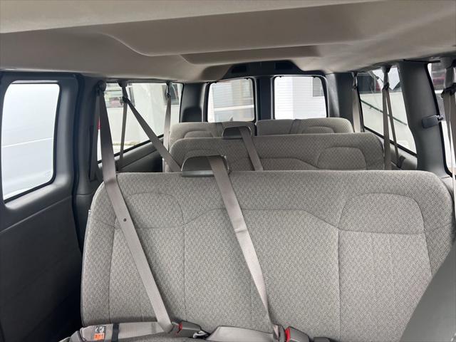 2025 Chevrolet Express Passenger RWD 3500 Extended Wheelbase LT