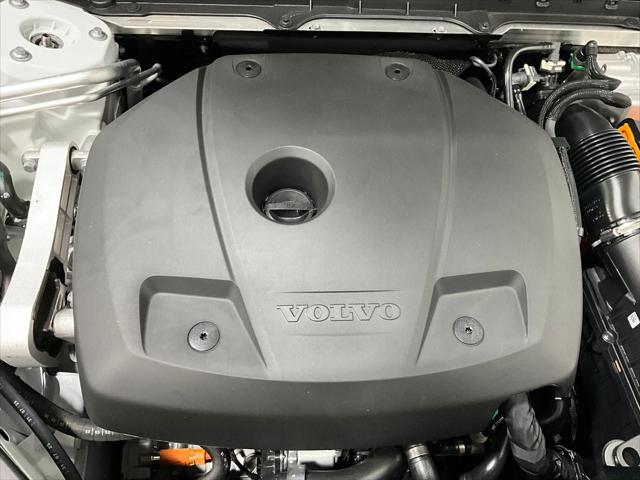 2026 Volvo XC90 Plug-In Hybrid Ultra, T8 AWD, Electric/Gasoline, Bright, 7 Seats