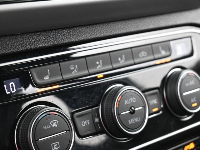 2022 Volkswagen Atlas Cross Sport 2.0T SE w/Technology
