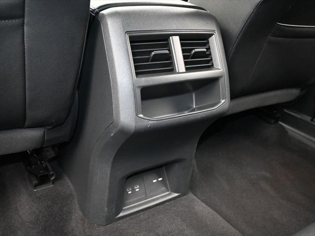 2022 Volkswagen Atlas Cross Sport 2.0T SE w/Technology