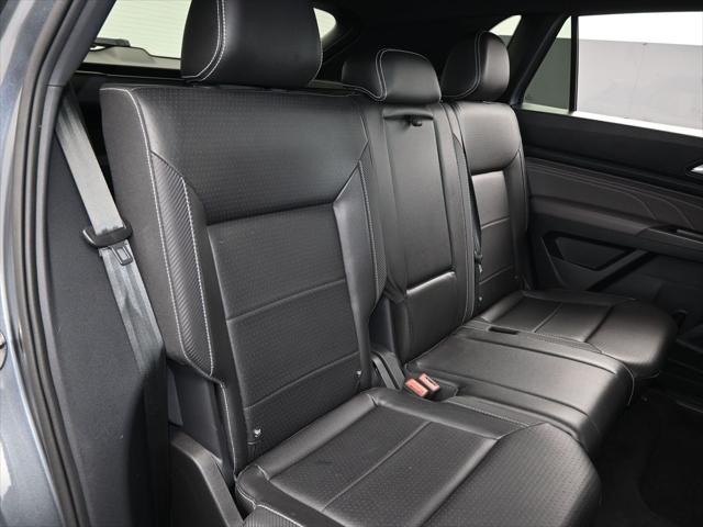 2022 Volkswagen Atlas Cross Sport 2.0T SE w/Technology