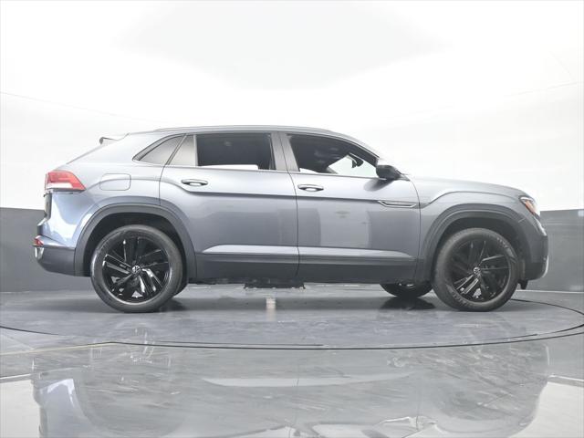 2022 Volkswagen Atlas Cross Sport 2.0T SE w/Technology