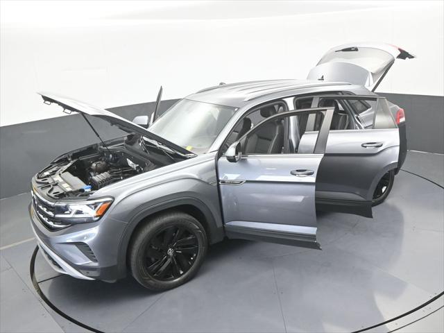 2022 Volkswagen Atlas Cross Sport 2.0T SE w/Technology