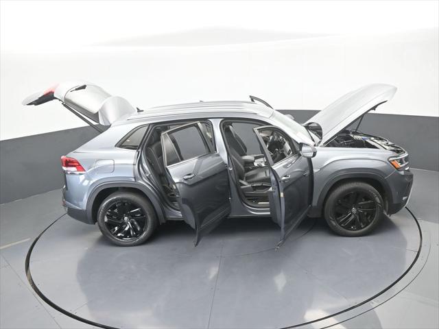 2022 Volkswagen Atlas Cross Sport 2.0T SE w/Technology