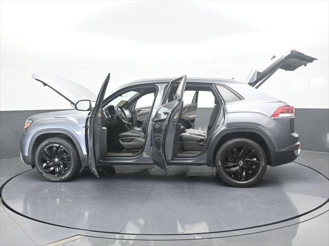 2022 Volkswagen Atlas Cross Sport 2.0T SE w/Technology