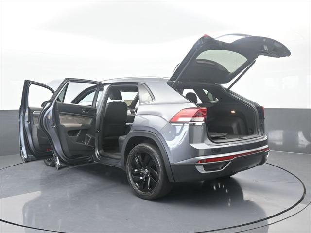 2022 Volkswagen Atlas Cross Sport 2.0T SE w/Technology