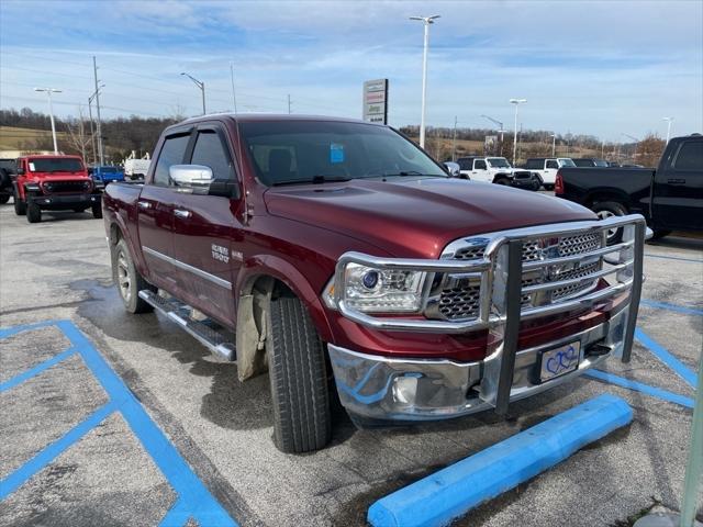 2018 RAM 1500 Laramie Crew Cab 4x4 57 Box