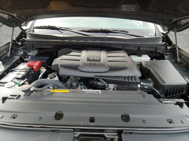 2024 Nissan TITAN Crew Cab SV 4x4