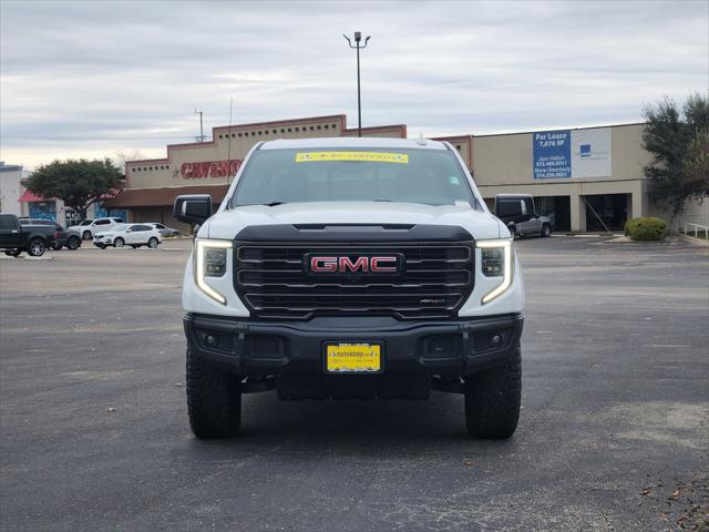 2023 GMC Sierra 1500 4WD Crew Cab Short Box AT4X 2023 GMC Sierra 1500 4WD Crew Cab Short Box AT4X