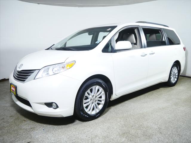 2016 Toyota Sienna XLE 7 Passenger